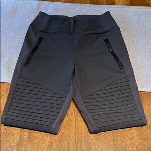 Athleta Headlands Hybrid Moto Tight. Excellent condition. Worn once.